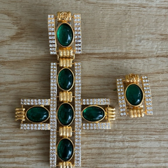 Gucci - Picture 5 of 9